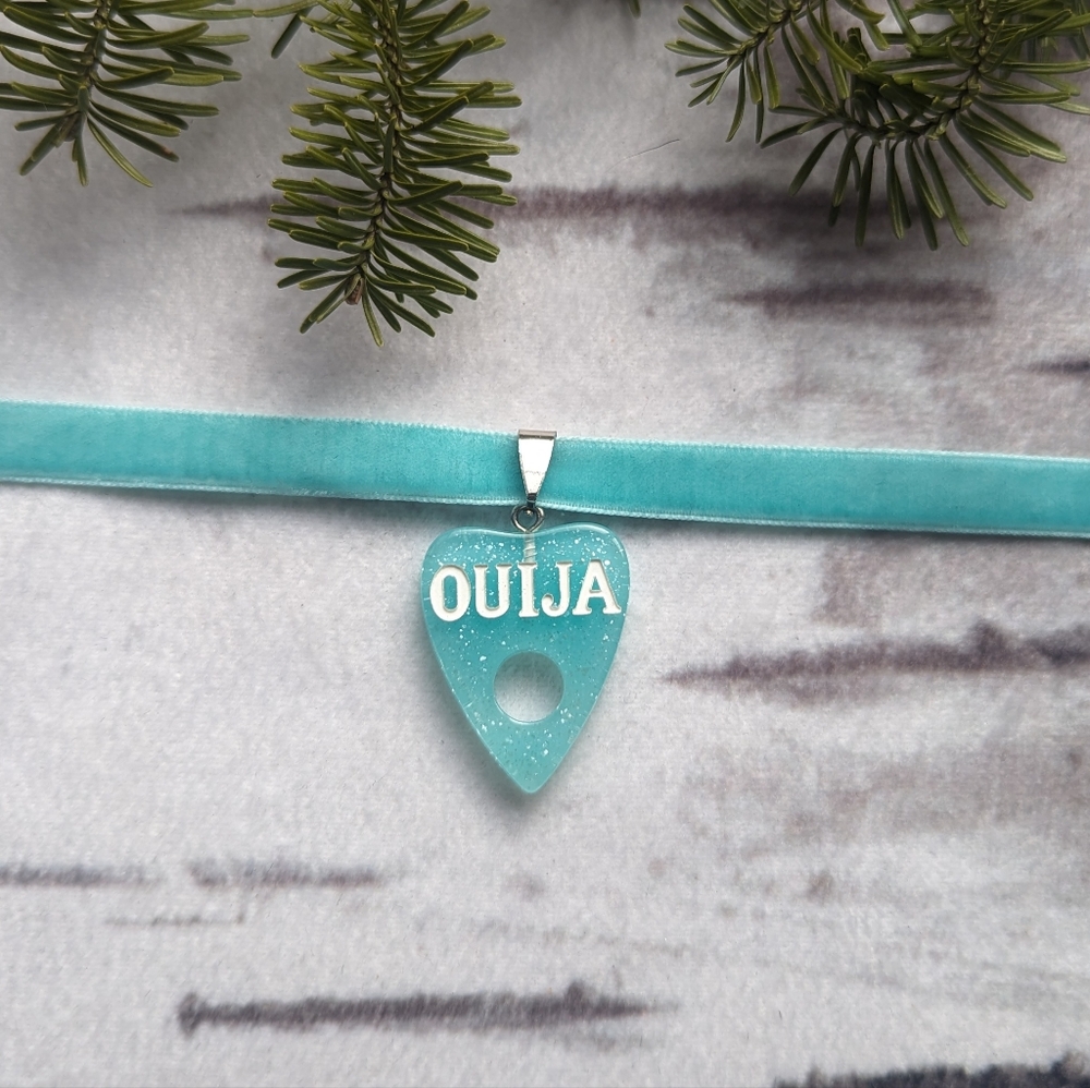 🩷 Ouija choker